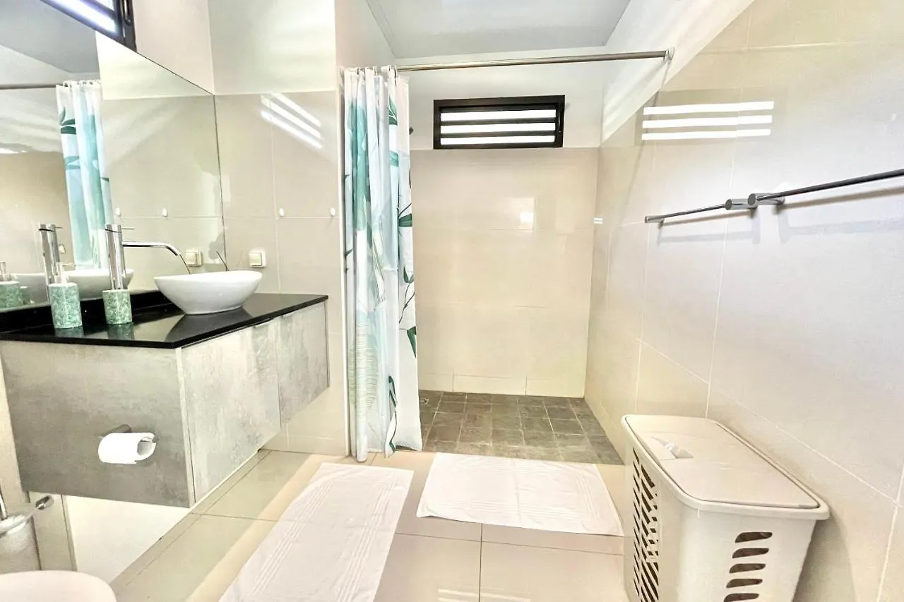 Muna House And Private Pool - Ac - Optic Fiber Wi-Fi - 3 Pers Punaauia